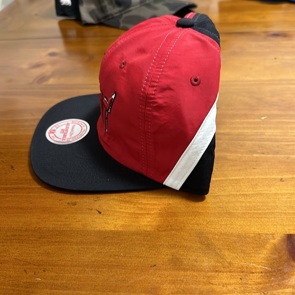 Mitchell&ness hat - Picture 3 of 4